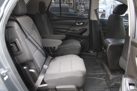 Used 2018  Chevrolet Traverse 4d SUV FWD LT Cloth w&sol;1LT at Warner Motors near East Orange&comma; NJ