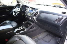 Used 2012  Hyundai Tucson 4d SUV AWD GLS at Warner Motors near East Orange&comma; NJ