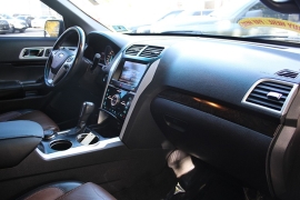 Used 2014  Ford Explorer 4d SUV 4WD Limited at Warner Motors near East Orange&comma; NJ