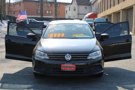 Used 2015  Volkswagen Jetta 4d Sedan SE Auto at Warner Motors near East Orange&comma; NJ