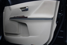 Used 2014  Toyota Venza 4d SUV AWD XLE at Warner Motors near East Orange&comma; NJ