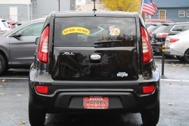 Used 2012  Kia Soul 4d Hatchback Base Auto at Warner Motors near East Orange, NJ