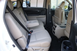 Used 2016  Honda Pilot 4d SUV AWD EX-L at Warner Motors near East Orange&comma; NJ