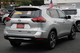Used 2017  Nissan Rogue 4d SUV AWD SL at Warner Motors near East Orange&comma; NJ
