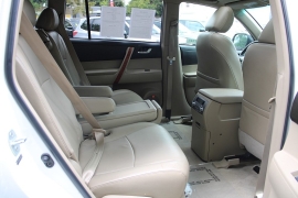 Used 2010 Toyota Highlander 4d SUV AWD Limited at Warner Motors near East Orange, NJ