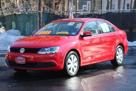 Used 2012  Volkswagen Jetta 4d Sedan SE Auto&sol;PZEV at Warner Motors near East Orange&comma; NJ