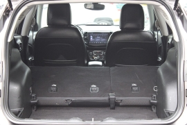 Used 2019  Jeep Compass 4d SUV 4WD Latitude at Warner Motors near East Orange&comma; NJ