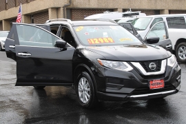 Used 2018  Nissan Rogue 4d SUV AWD SL at Warner Motors near East Orange&comma; NJ
