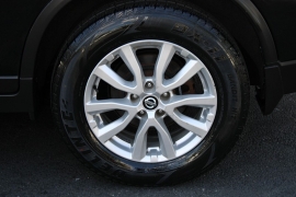 Used 2018  Nissan Rogue 4d SUV AWD SV at Warner Motors near East Orange&comma; NJ