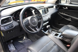 Used 2016  Kia Sorento 4d SUV AWD SX at Warner Motors near East Orange&comma; NJ
