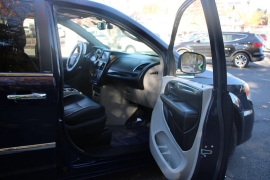 Used 2014 Chrysler Town & Country 4d Wagon Touring L at Warner Motors near East Orange, NJ