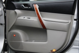 Used 2008  Toyota Highlander 4d SUV AWD Limited at Warner Motors near East Orange&comma; NJ