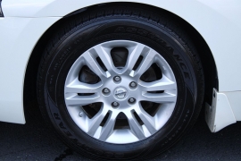 Used 2015  Nissan Altima 4d Sedan S 2&period;5L at Warner Motors near East Orange&comma; NJ
