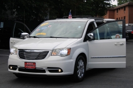 Used 2011  Chrysler Town & Country 4d Wagon Touring L at Warner Motors near East Orange&comma; NJ