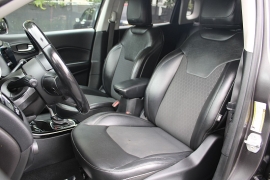 Used 2019  Jeep Compass 4d SUV 4WD Latitude at Warner Motors near East Orange&comma; NJ