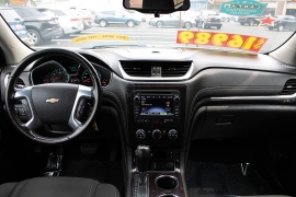 Used 2017 Chevrolet Traverse 4d SUV AWD LT w/1LT at Warner Motors near East Orange, NJ