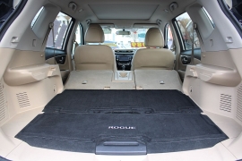 Used 2016  Nissan Rogue 4d SUV AWD SL at Warner Motors near East Orange&comma; NJ