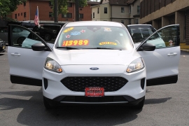 Used 2022  Ford Escape SE FWD at Warner Motors near East Orange&comma; NJ