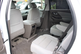 Used 2019  Chevrolet Traverse 4d SUV FWD LT Cloth w&sol;1LT at Warner Motors near East Orange&comma; NJ