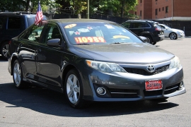 Used 2013  Toyota Camry 4d Sedan SE at Warner Motors near East Orange&comma; NJ