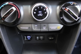 Used 2020  Hyundai Kona 4d SUV FWD SE at Warner Motors near East Orange&comma; NJ