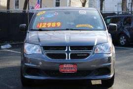 Used 2018  Dodge Grand Caravan 4d Wagon SE at Warner Motors near East Orange&comma; NJ