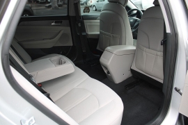 Used 2015  Hyundai Sonata 4d Sedan SE at Warner Motors near East Orange&comma; NJ