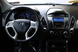 Used 2012  Hyundai Tucson 4d SUV AWD GLS at Warner Motors near East Orange&comma; NJ