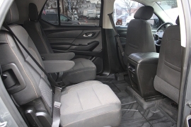 Used 2018  Chevrolet Traverse 4d SUV FWD LT Cloth w&sol;1LT at Warner Motors near East Orange&comma; NJ