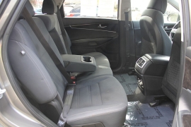 Used 2017  Kia Sorento 4d SUV FWD LX at Warner Motors near East Orange&comma; NJ