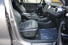Used 2016  Kia Sorento 4d SUV AWD SX at Warner Motors near East Orange&comma; NJ