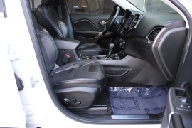 Used 2019  Jeep Cherokee 4d SUV 4WD Limited 3&period;2L at Warner Motors near East Orange&comma; NJ