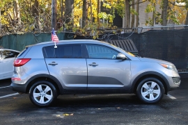 Used 2013  Kia Sportage 4d SUV FWD LX at Warner Motors near East Orange, NJ
