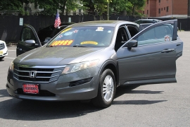 Used 2012  Honda Crosstour 4d SUV FWD EX at Warner Motors near East Orange&comma; NJ