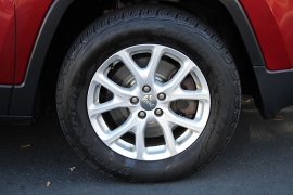 Used 2016  Jeep Cherokee 4d SUV 4WD Sport at Warner Motors near East Orange&comma; NJ