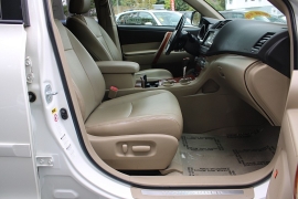 Used 2010 Toyota Highlander 4d SUV AWD Limited at Warner Motors near East Orange, NJ