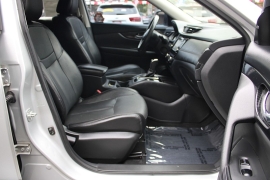 Used 2017  Nissan Rogue 4d SUV AWD SL at Warner Motors near East Orange&comma; NJ