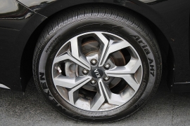 Used 2019  Kia Forte 4d Sedan LXS at Warner Motors near East Orange&comma; NJ