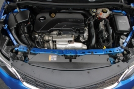 Used 2018 Chevrolet Cruze 4d Sedan LT Auto at Warner Motors near East Orange, NJ
