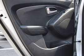 Used 2012  Hyundai Tucson 4d SUV AWD GLS at Warner Motors near East Orange&comma; NJ