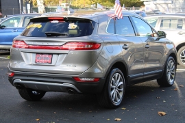 Used 2016  Lincoln MKC 4d SUV AWD Select at Warner Motors near East Orange, NJ