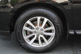 Used 2014  Nissan Pathfinder 4d SUV 4WD SV at Warner Motors near East Orange&comma; NJ
