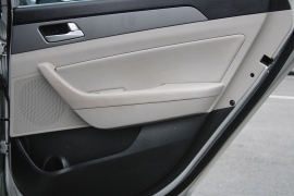 Used 2015  Hyundai Sonata 4d Sedan SE at Warner Motors near East Orange&comma; NJ