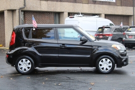 Used 2012  Kia Soul 4d Hatchback Base Auto at Warner Motors near East Orange, NJ