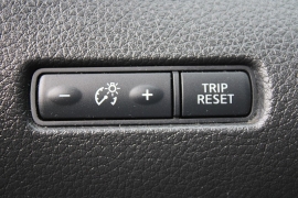 Used 2015  Nissan Rogue 4d SUV AWD SV at Warner Motors near East Orange&comma; NJ