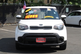 Used 2017  Kia Soul 4d Hatchback Auto at Warner Motors near East Orange&comma; NJ