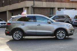 Used 2016  Lincoln MKC 4d SUV AWD Select at Warner Motors near East Orange, NJ