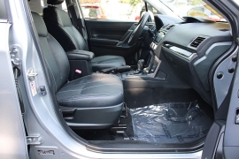 Used 2017  Subaru Forester 4d SUV 2&period;5i Touring at Warner Motors near East Orange&comma; NJ