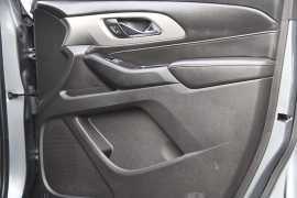 Used 2018  Chevrolet Traverse 4d SUV FWD LT Cloth w&sol;1LT at Warner Motors near East Orange&comma; NJ