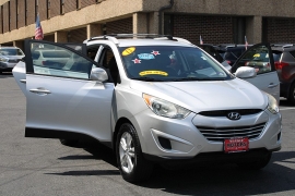 Used 2012  Hyundai Tucson 4d SUV AWD GLS at Warner Motors near East Orange&comma; NJ